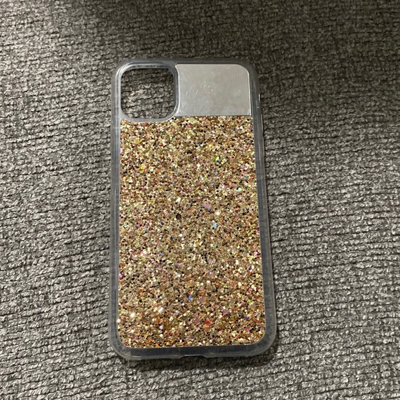 iPhone 11 case - Picture 1 of 2